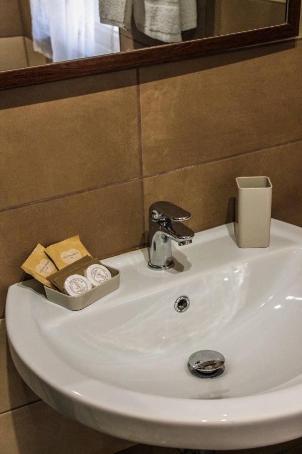 Hotel Alexander House Palermo Esterno foto